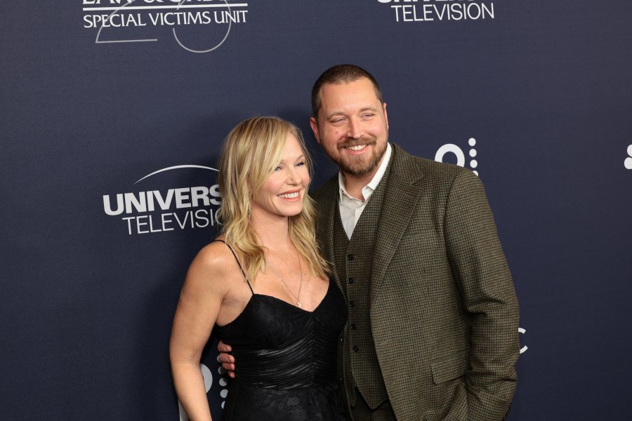 Kelli Giddish Husband