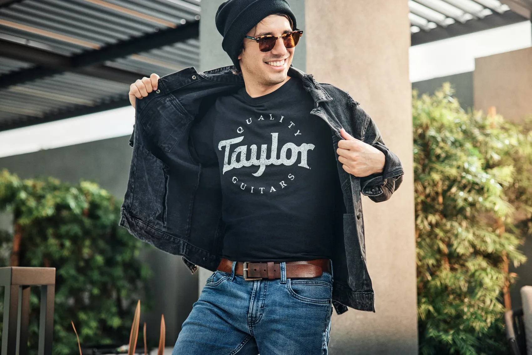 taylor guitar t shirt